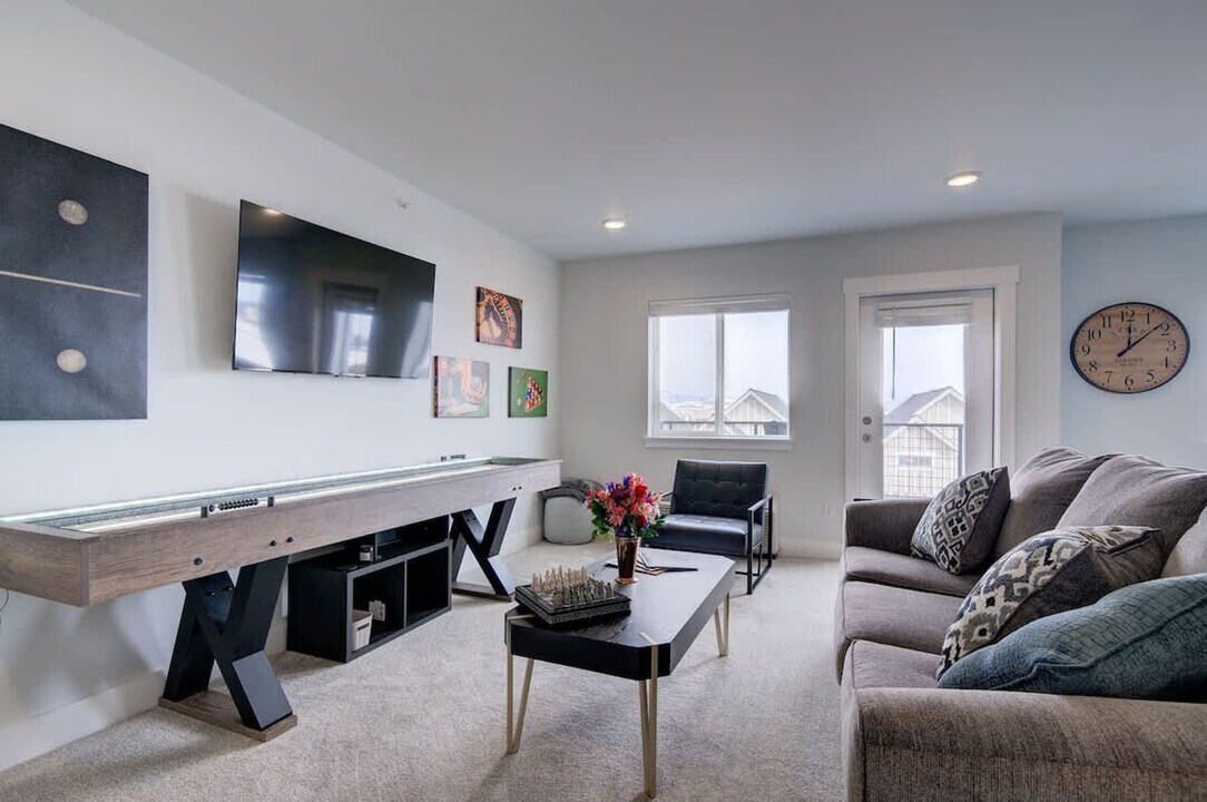 5242 Fallon St in Bozeman, MT - Foto de edificio