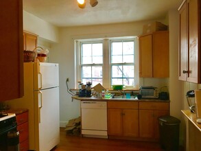 1677 Beacon St, Unit 6 in Brookline, MA - Building Photo - Building Photo