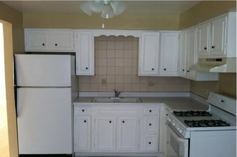 7821 43rd St in Lyons, IL - Building Photo - Building Photo