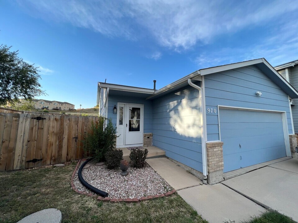 970 Apollo Ct in Colorado Springs, CO - Building Photo