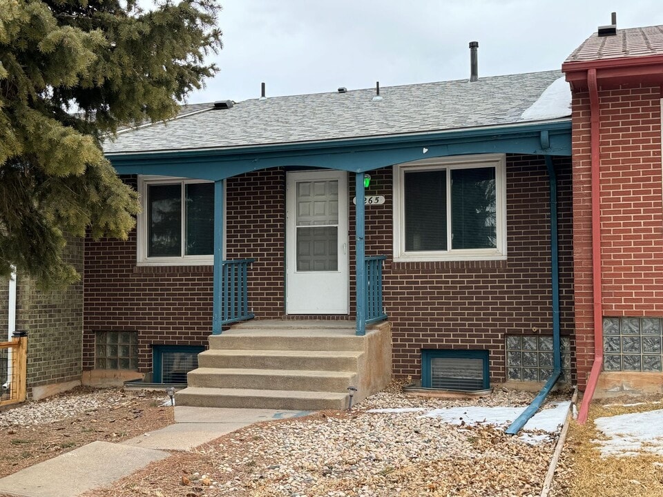 1265 N 17th St in Laramie, WY - Building Photo