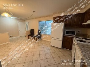 5027 Fox Hill Dr in Sterling Heights, MI - Building Photo - Building Photo