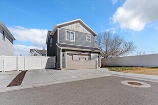 2914 W 3885 S in West Haven, UT - Building Photo