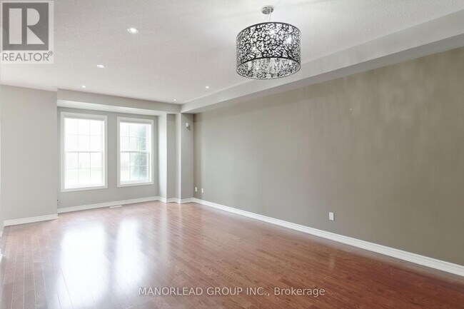 21 Alsop Ave in Markham, ON - Building Photo - Building Photo