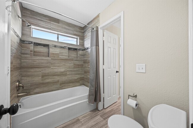 11118 Sprucedale Ct in Houston, TX - Building Photo - Building Photo