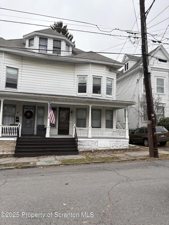 property at 31 Washington St