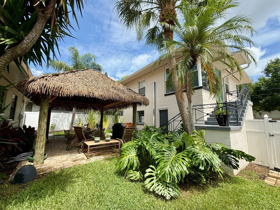 175 28th Ave NE in St. Petersburg, FL - Building Photo