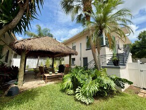 175 28th Ave NE in St. Petersburg, FL - Building Photo - Building Photo