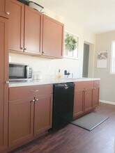 2403 36th St in Des Moines, IA - Building Photo - Building Photo