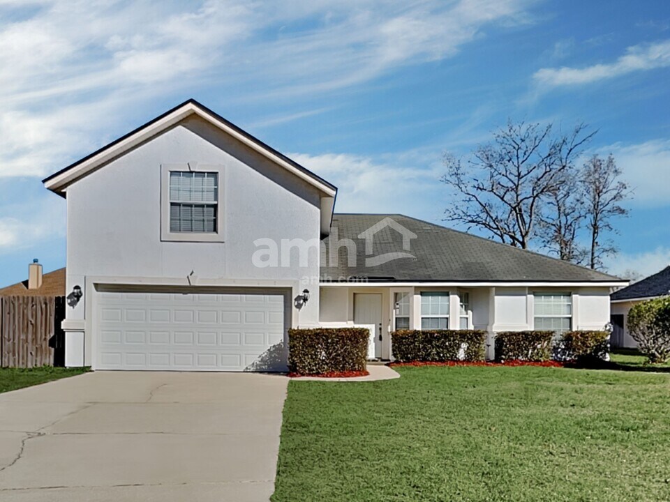 2785 Eagle Haven Dr in Green Cove Springs, FL - Building Photo