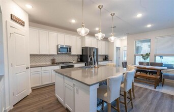 8205 Prairie Rye Dr in Lago Vista, TX - Building Photo - Building Photo