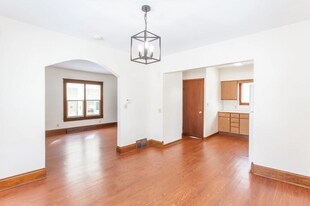 1610 17th Ave in Monroe, WI - Building Photo