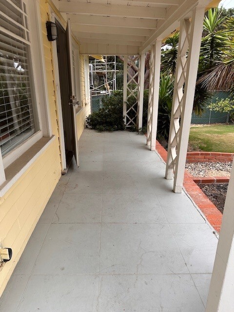 138 W Glaucus St in Encinitas, CA - Building Photo - Building Photo