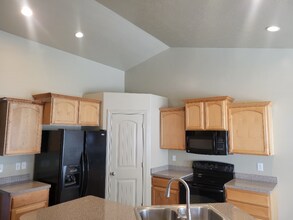 8200 6900 W in West Jordan, UT - Building Photo - Building Photo