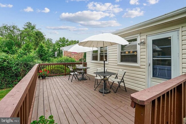 11806 Seven Locks Rd in Potomac, MD - Building Photo - Building Photo