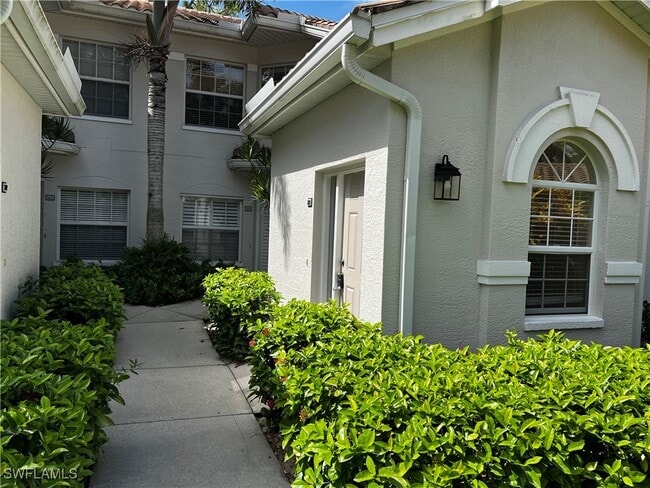 6918 Satinleaf Rd N in Naples, FL - Building Photo - Building Photo