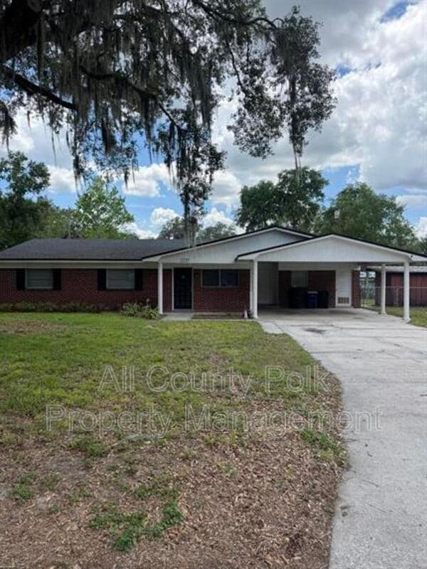 property at 2255 E Helen Cir