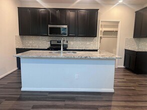 128 Tucana St in Georgetown, TX - Foto de edificio - Building Photo