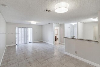 11241 W Atlantic Blvd in Coral Springs, FL - Building Photo - Building Photo