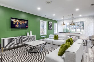 Shiloh Green in Kennesaw, GA - Building Photo - Interior Photo