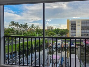 4371 Bay Beach Ln in Fort Myers Beach, FL - Building Photo - Building Photo