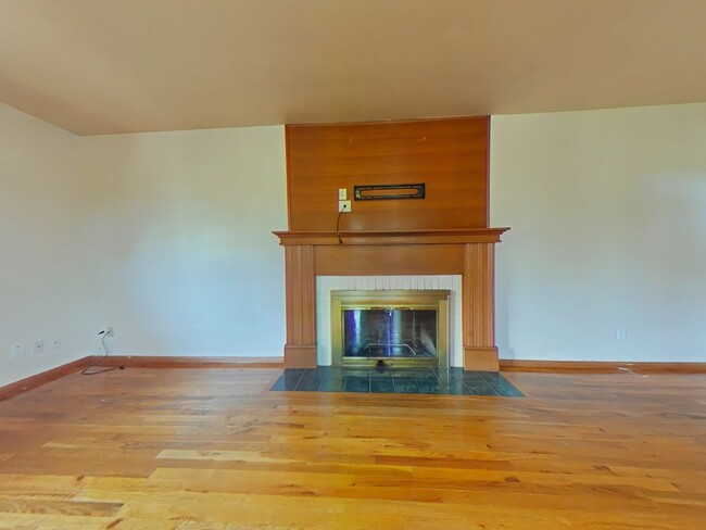4040 SW West Hills Rd in Corvallis, OR - Foto de edificio - Building Photo
