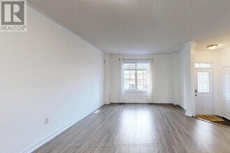 108 Sunway Square in Markham, ON - Building Photo - Building Photo