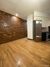 346 E 13th St, Unit 6 in New York, NY - Building Photo - Building Photo