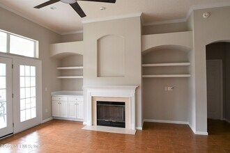 925 Lotus Ln S in Jacksonville, FL - Building Photo - Building Photo