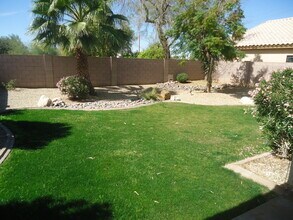 7086 S Heather Dr in Tempe, AZ - Building Photo - Building Photo