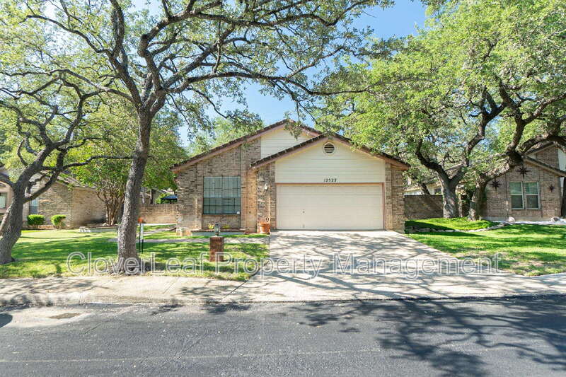 12527 Enfield Park in San Antonio, TX - Building Photo
