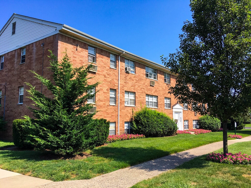 Jasontown Apartments in Wallington, NJ