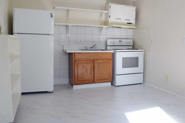 43 John St, Unit 2 in Pittsfield, MA - Building Photo - Building Photo