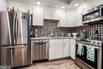 7621 Provincial Dr in McLean, VA - Building Photo - Building Photo