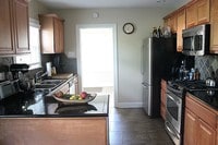 411 Graceland St photo'