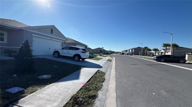 3340 Pine Lily Ave in Poinciana, FL - Building Photo - Building Photo