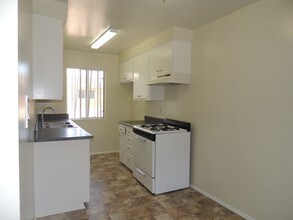 1612 Cedar Ave in Long Beach, CA - Building Photo - Building Photo