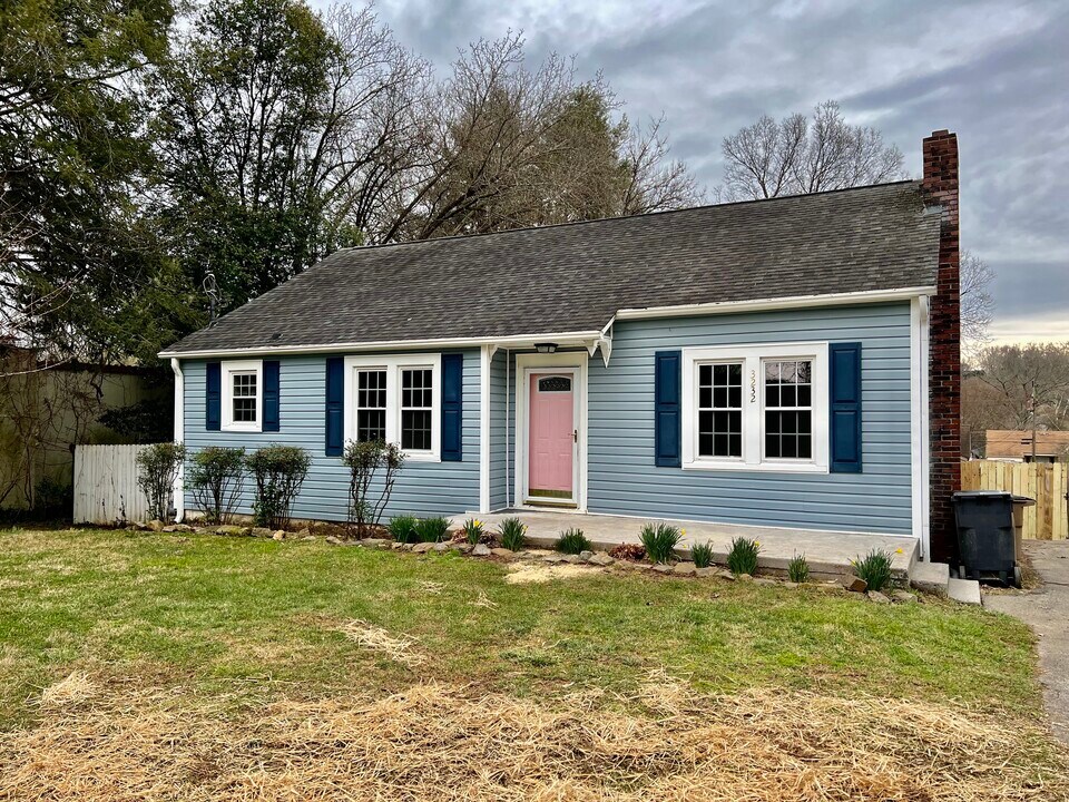 3232 Fairmont Blvd in Knoxville, TN - Foto de edificio