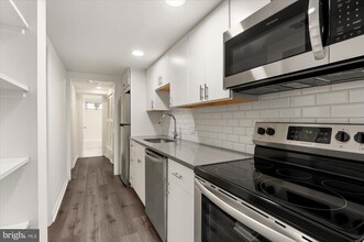 1734 Q St NW in Washington, DC - Building Photo - Building Photo