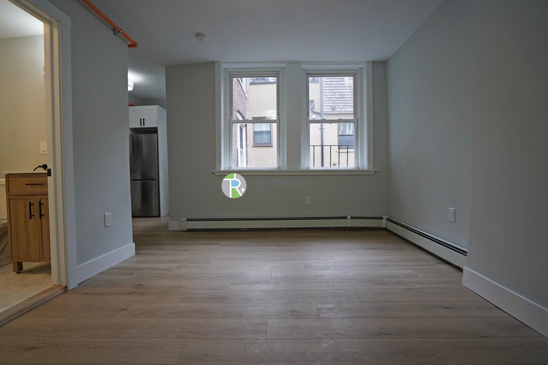 168 Endicott St in Boston, MA - Building Photo