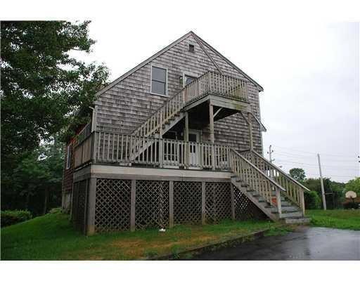 3 Buttonwood St, Unit 2nd Floor in Bristol, RI - Building Photo