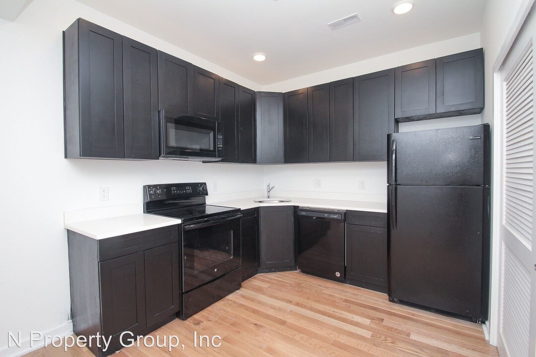 1918 E Cumberland St in Philadelphia, PA - Building Photo
