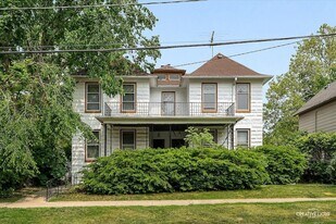 17 S Channing St, Unit 3 in Elgin, IL - Building Photo