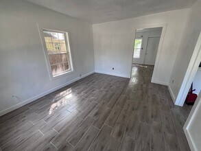 506 W 2nd St in Edmond, OK - Building Photo - Building Photo