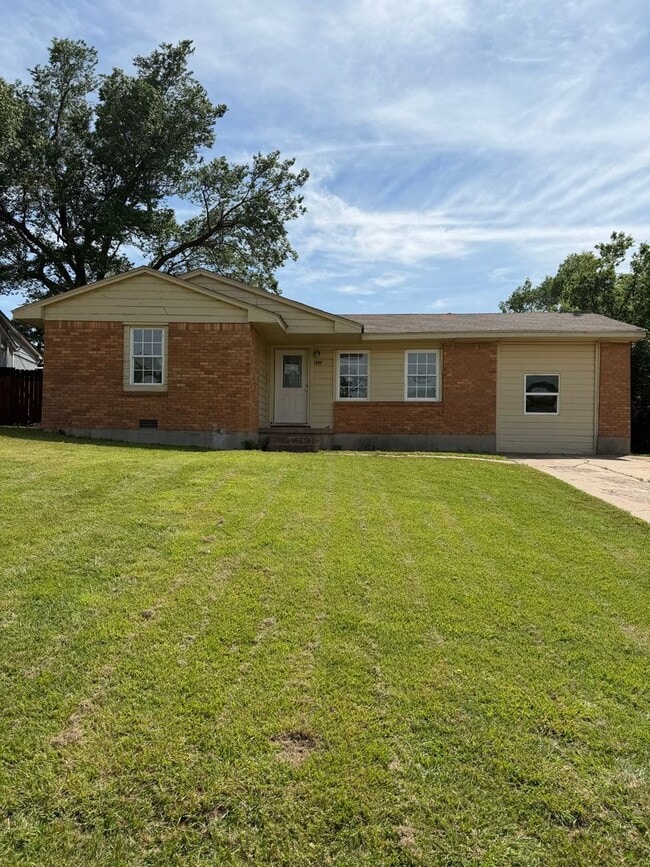 3428 NW Lincoln Ave