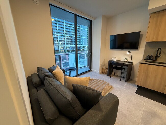 121 NE 5th St, Unit ID1388734P in Miami, FL - Building Photo - Building Photo