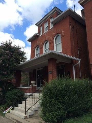 319 W Hill St in Louisville, KY - Building Photo