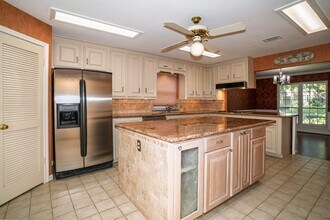 12127 Tara Dr in Houston, TX - Building Photo - Building Photo