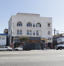 4013 W Sunset Blvd in Los Angeles, CA - Building Photo - Building Photo
