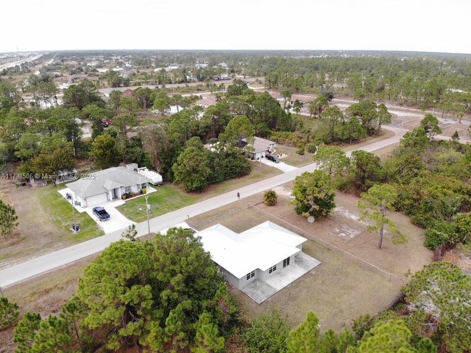 1137 Harris Ave S in Lehigh Acres, FL - Building Photo